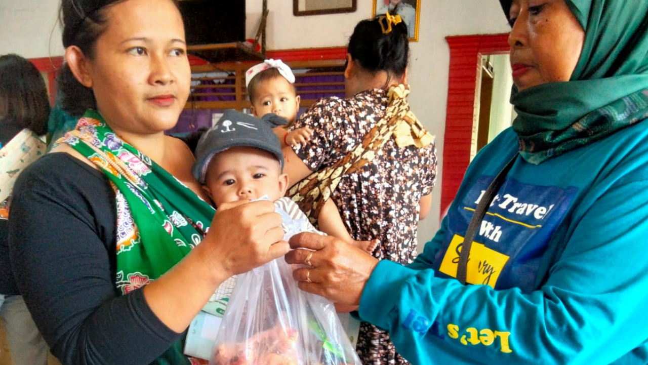 Posyandu Desa Pagedangan: Pemberian Makanan Tambahan Daging Ayam 500 gram di 4 pos